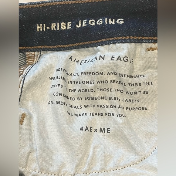 Women’s High Rise Next Level Stretch Distressed Jegging from American Eagle - Picture 8 of 8